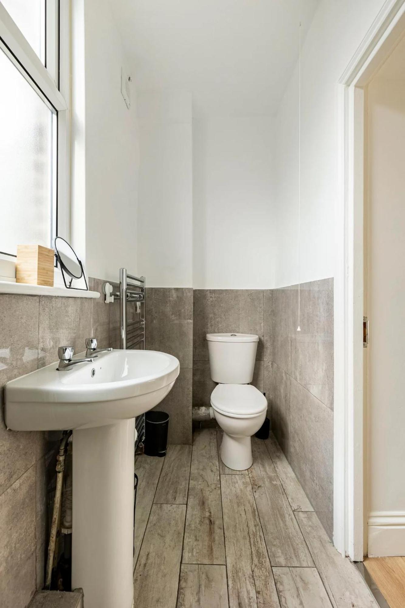 Stylish One Bedroom Apartment In Greater Londen Buitenkant foto